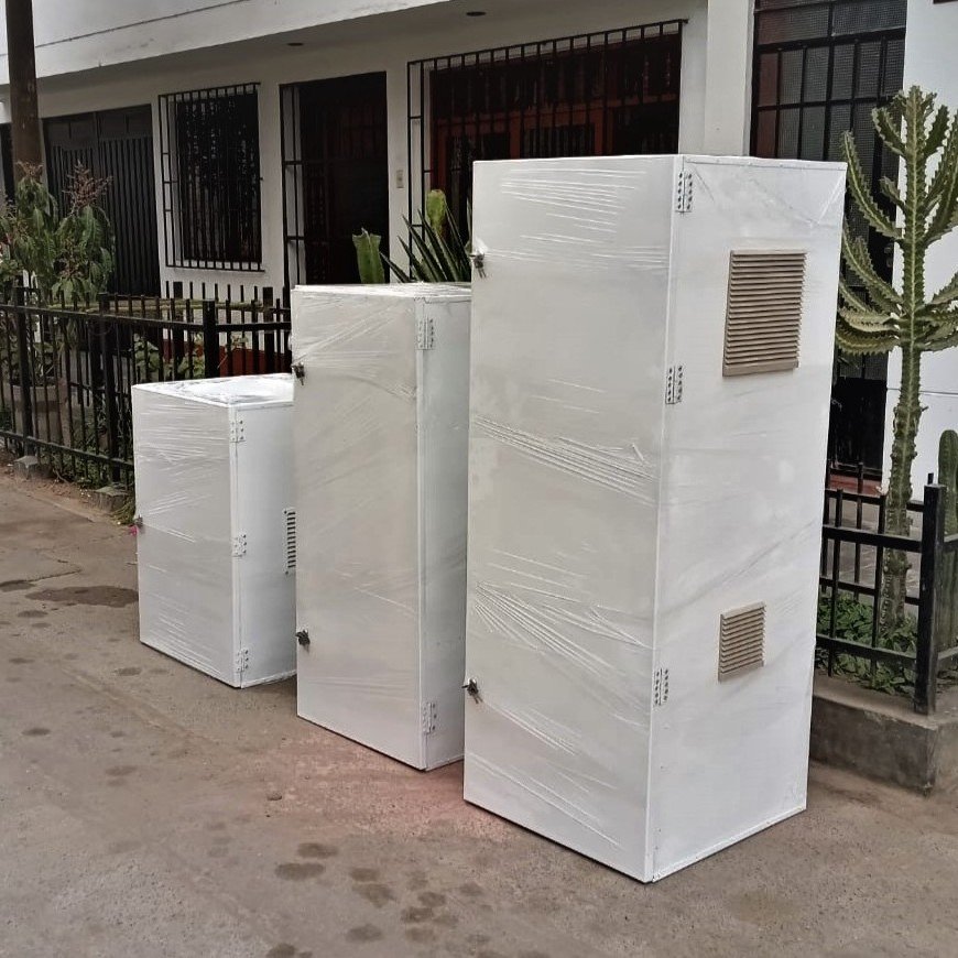Gabinete Inversor y Baterías