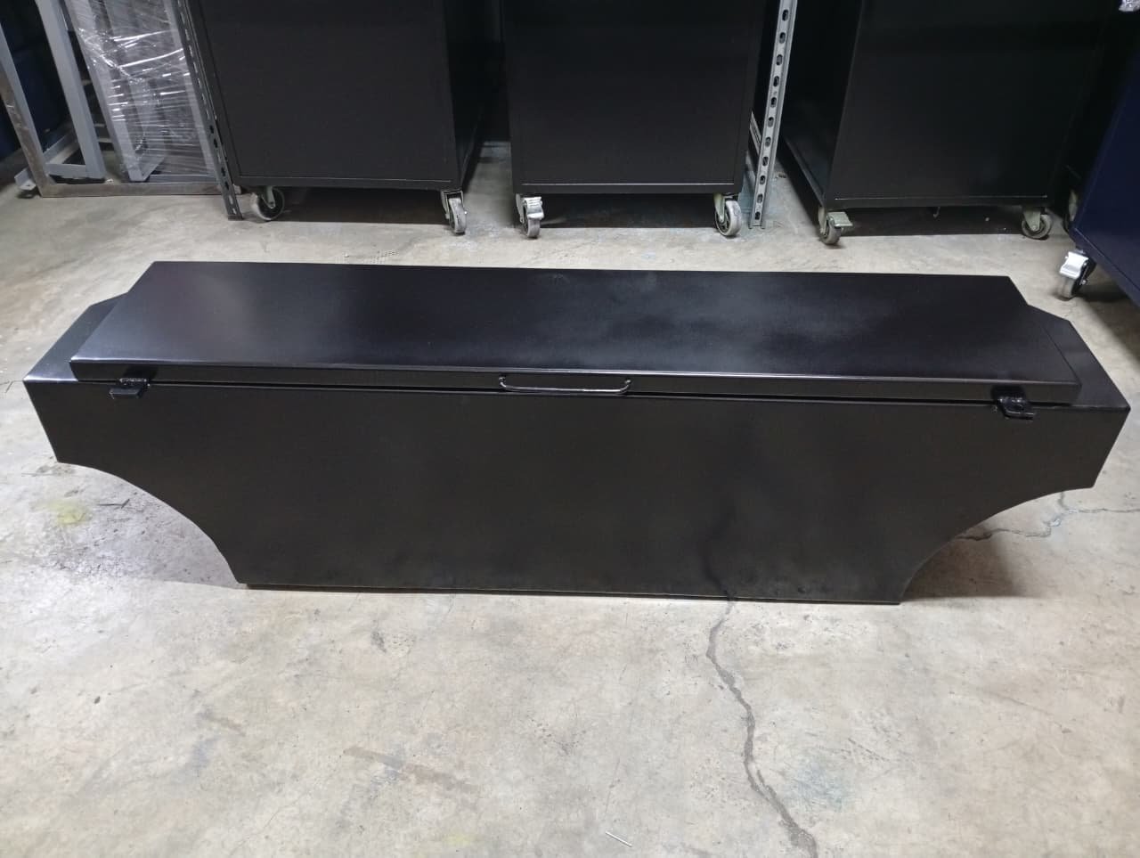 Caja de Herramientas Metálica para Tolva de Camioneta - Image 2