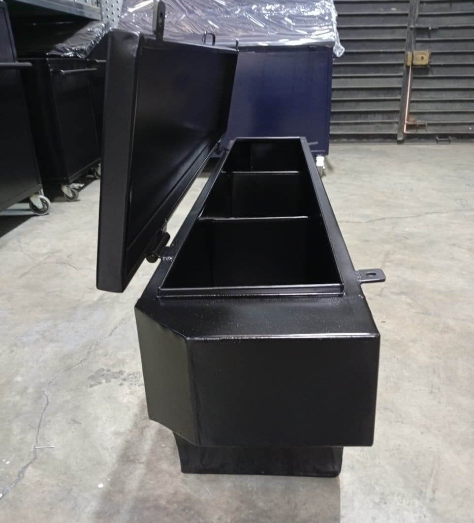 Caja de Herramientas Metálica para Tolva de Camioneta - Image 7